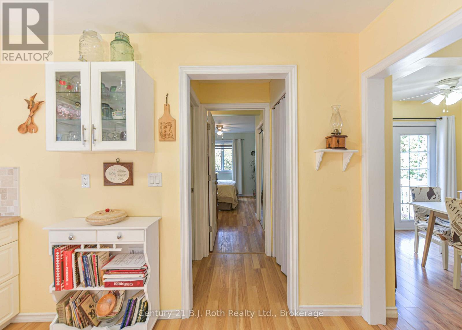331 MOFFAT STREET - 17