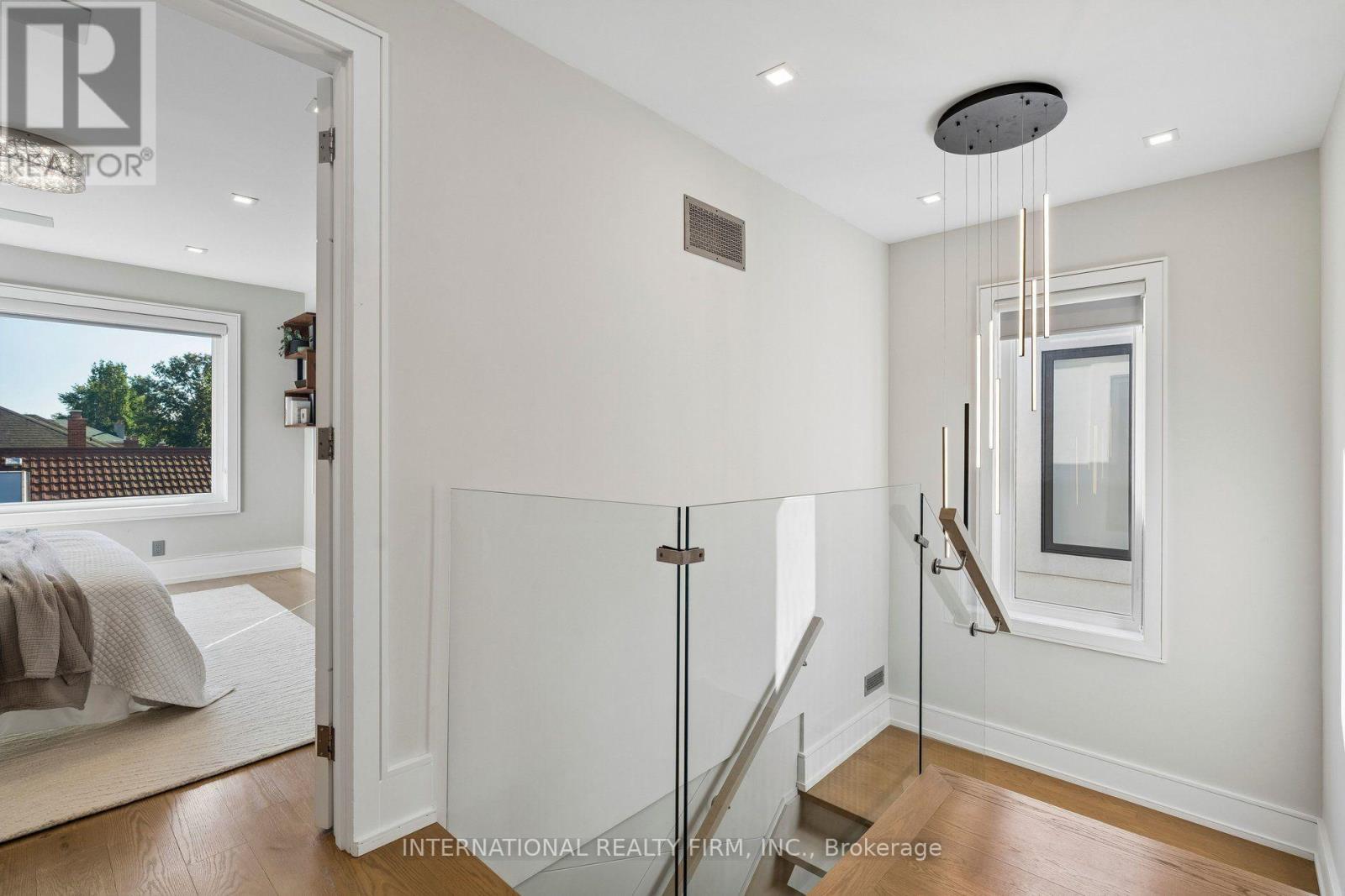 39 WILMINGTON AVENUE - Image 14