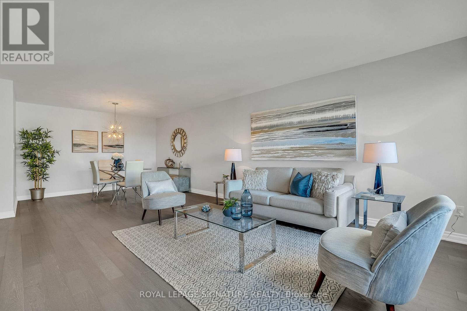 #310 18 CONCORDE PLACE - Image 7