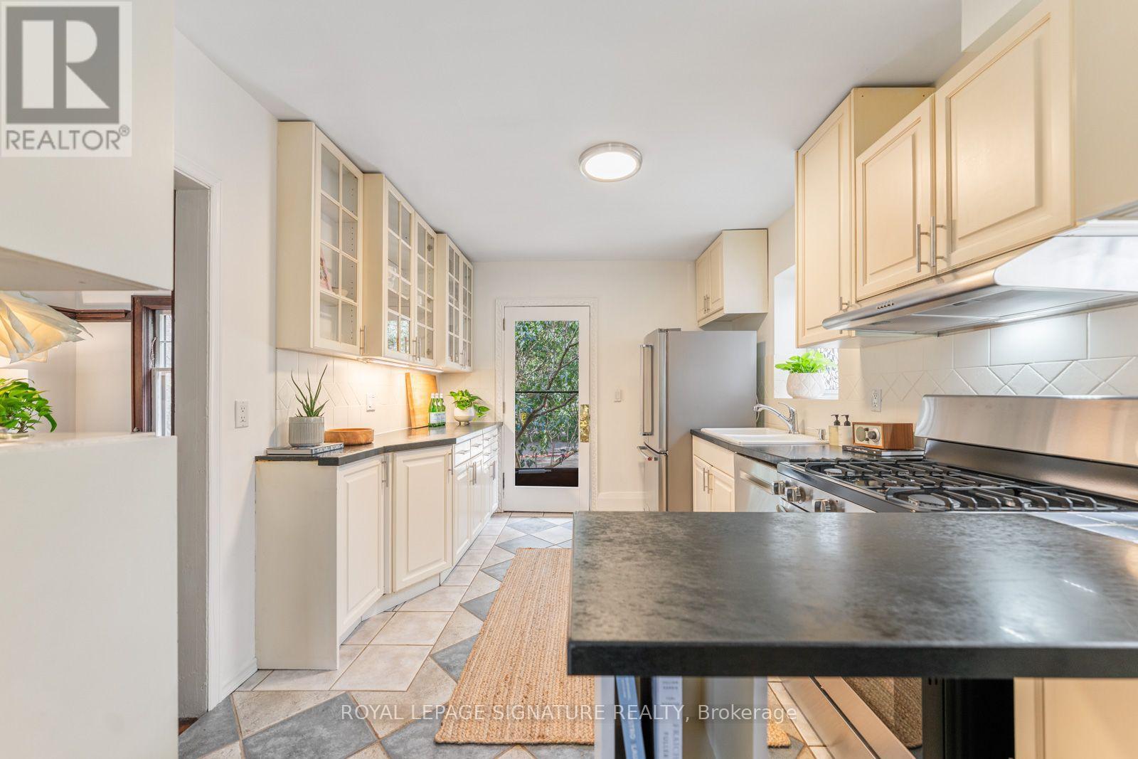 46 ORCHARD PARK BOULEVARD - 15
