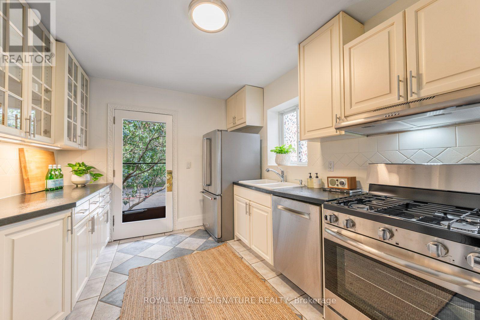 46 ORCHARD PARK BOULEVARD - 16