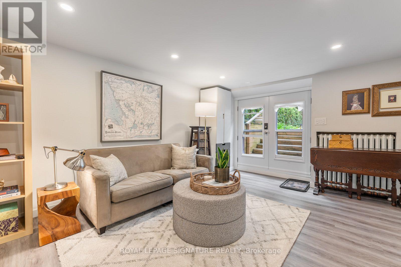 46 ORCHARD PARK BOULEVARD - 25