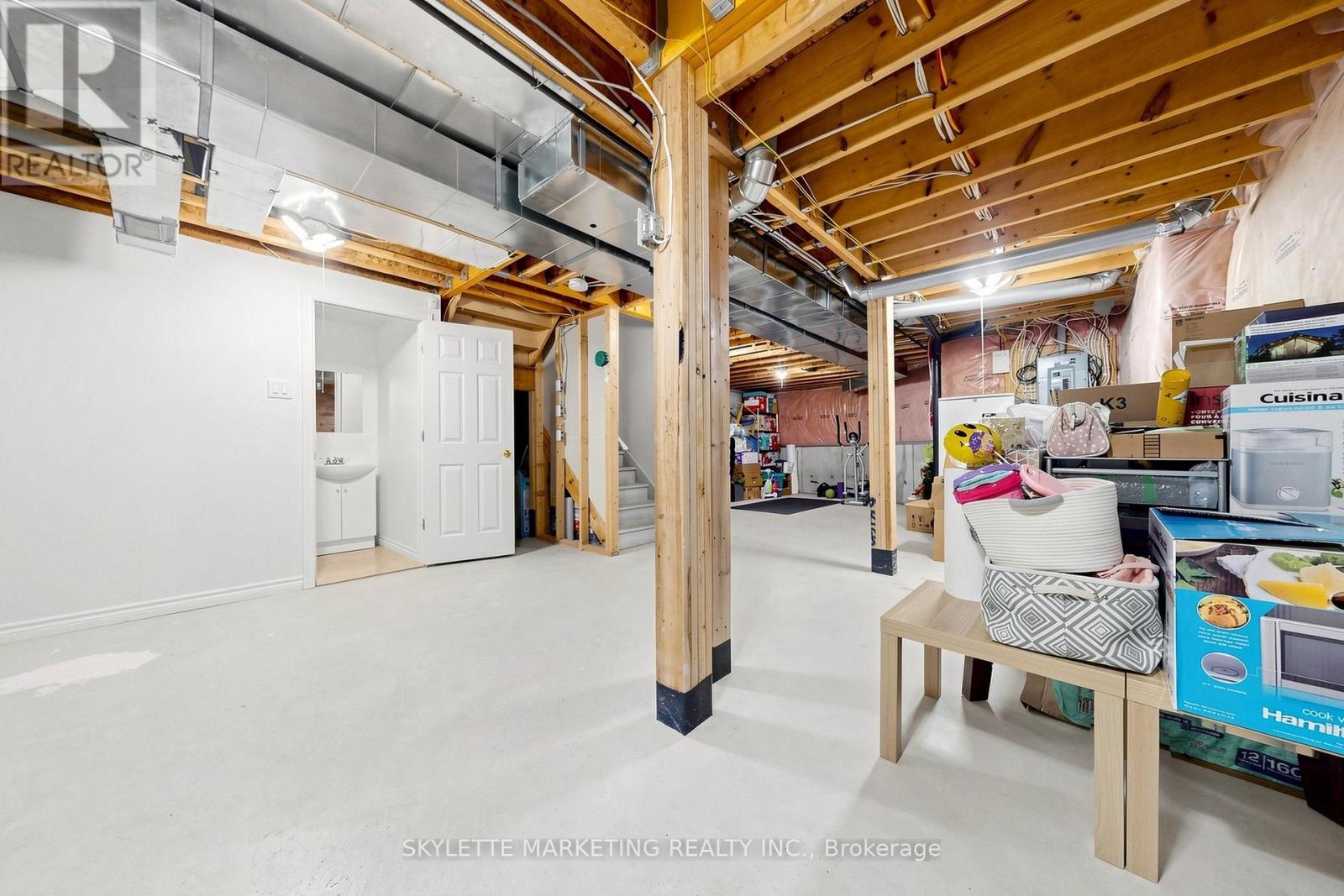 2417 BUR OAK AVENUE - 33