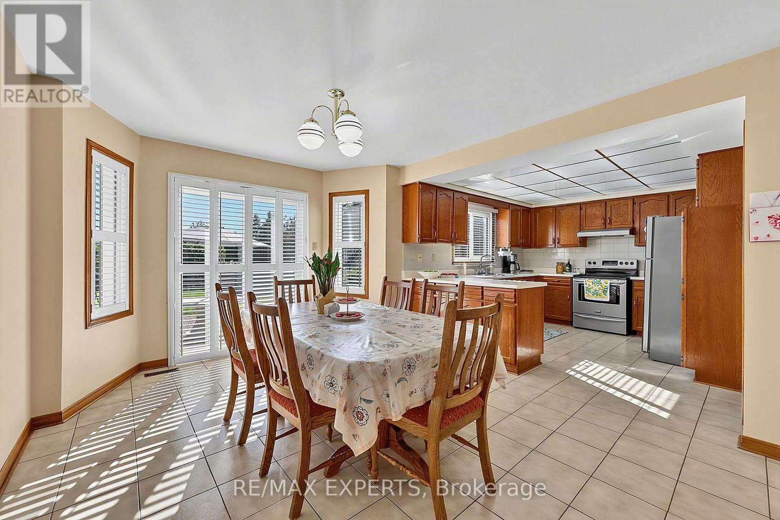 179 BORDEAUX DRIVE - 10