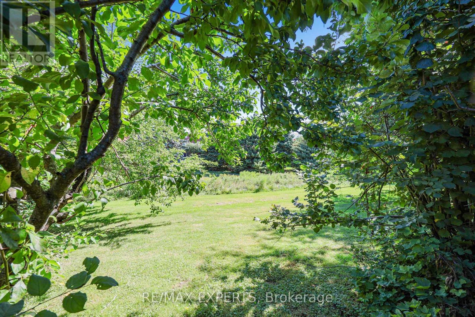 179 BORDEAUX DRIVE - 43