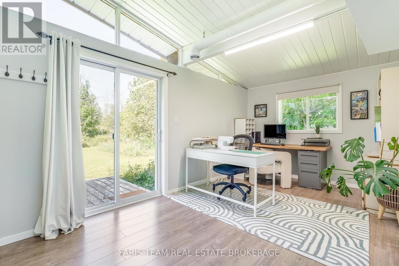 224 LAKESHORE ROAD W - 13