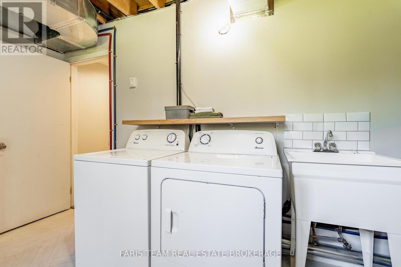 224 LAKESHORE ROAD W - 15