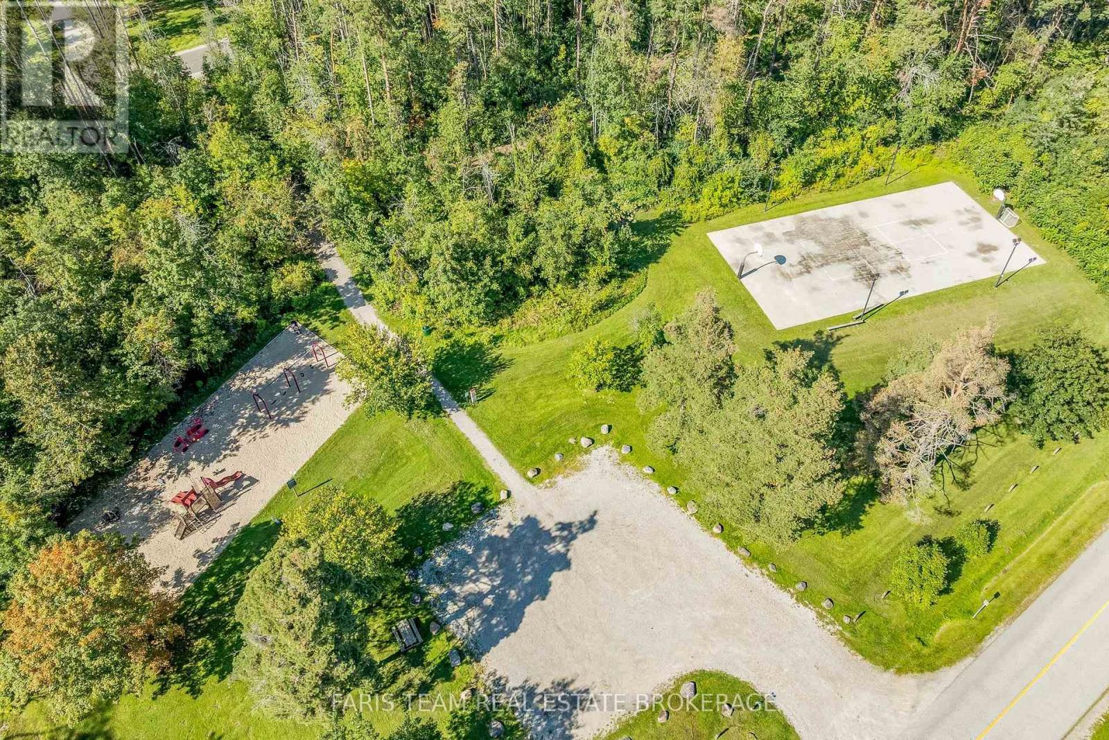 224 LAKESHORE ROAD W - 33