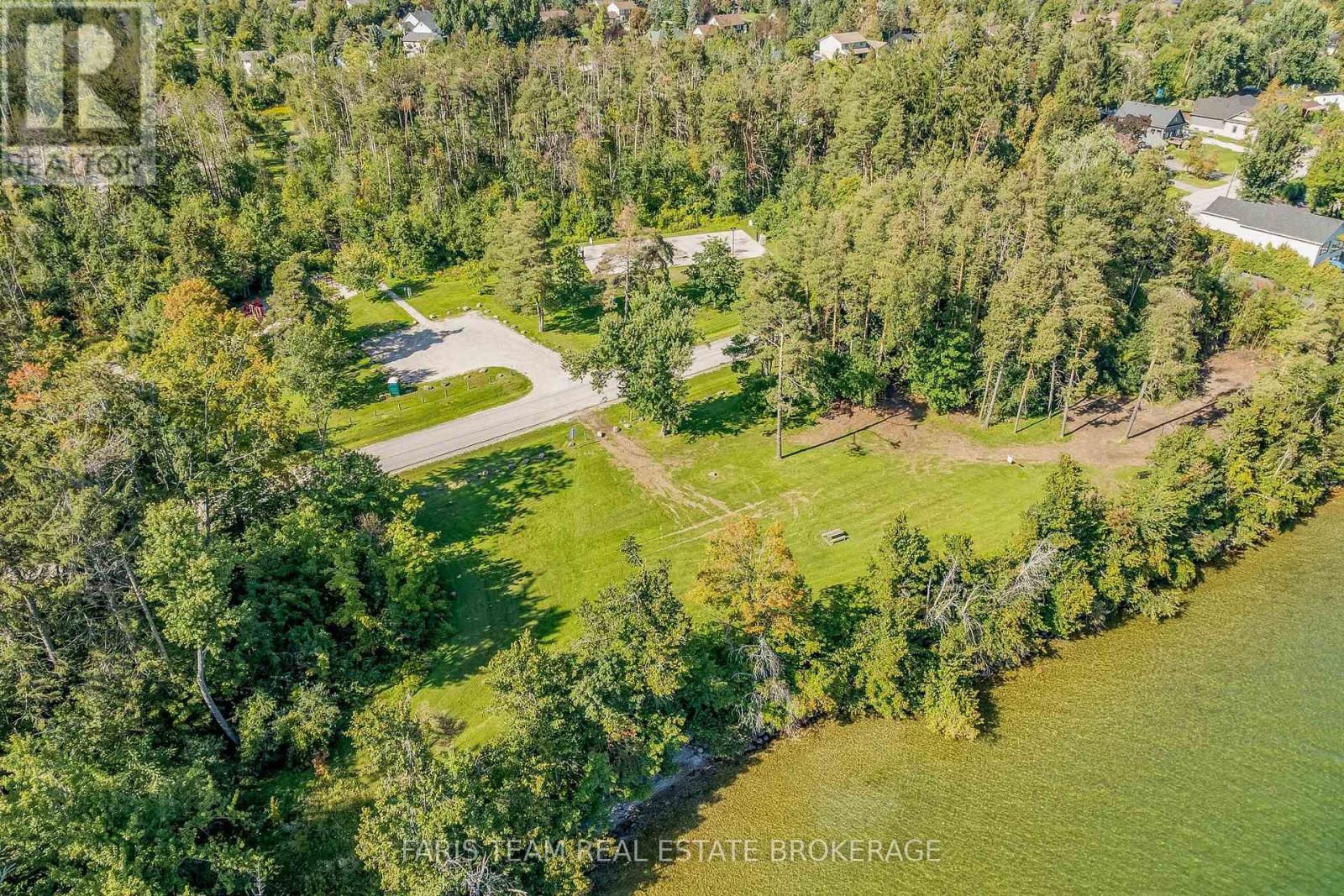224 LAKESHORE ROAD W - 35