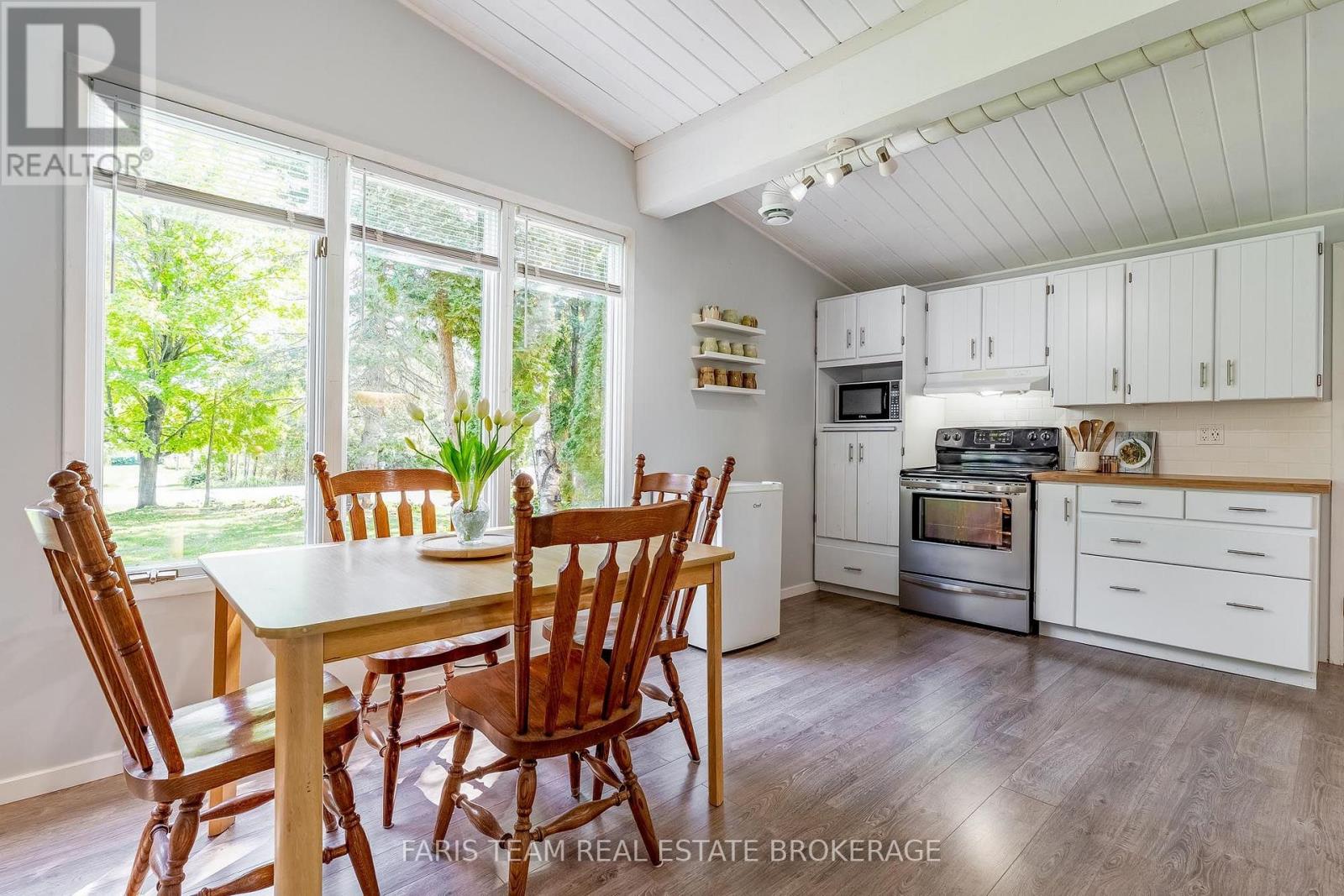 224 LAKESHORE ROAD W - 9