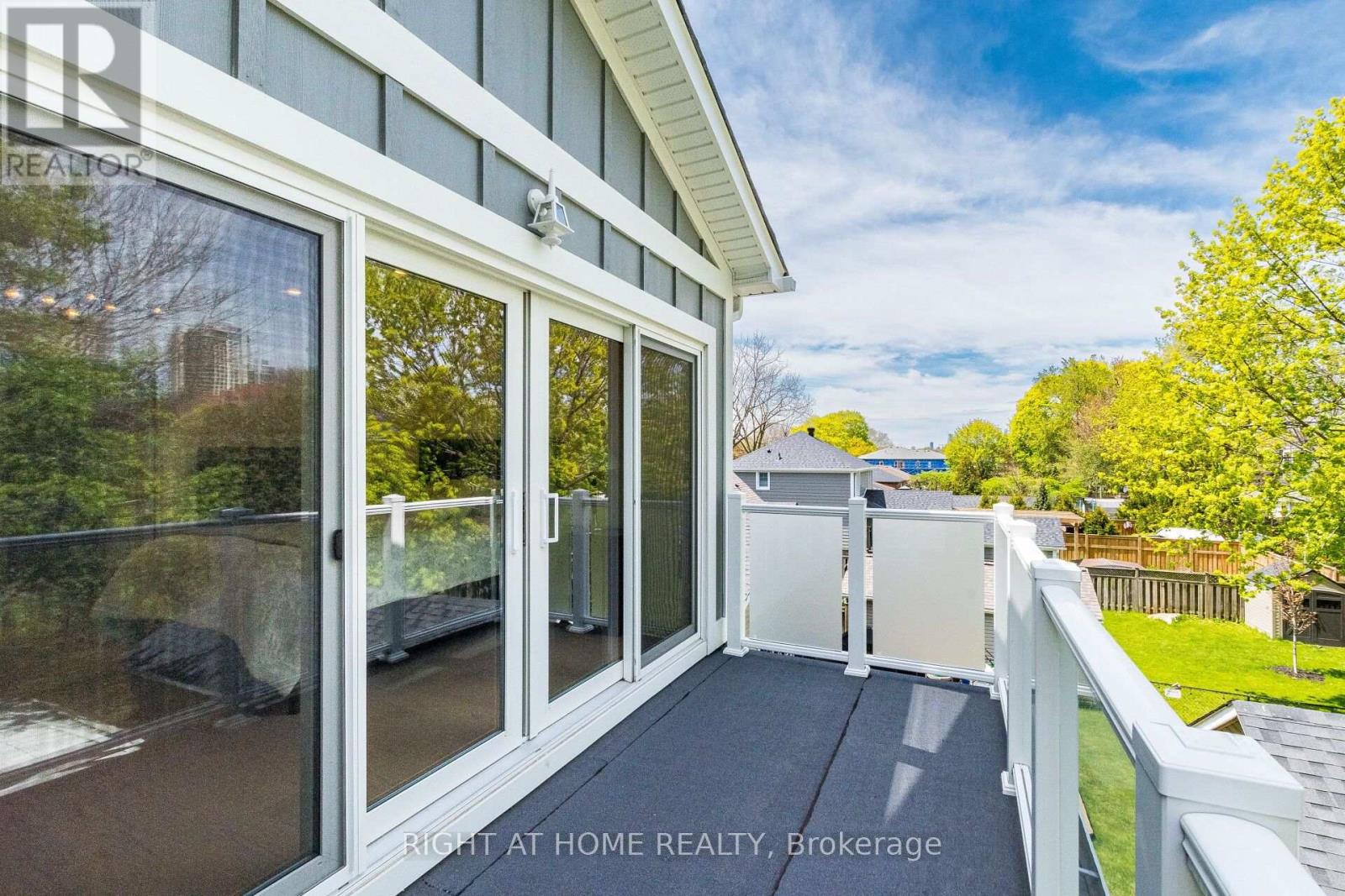 12 THAMES AVENUE - Image 18