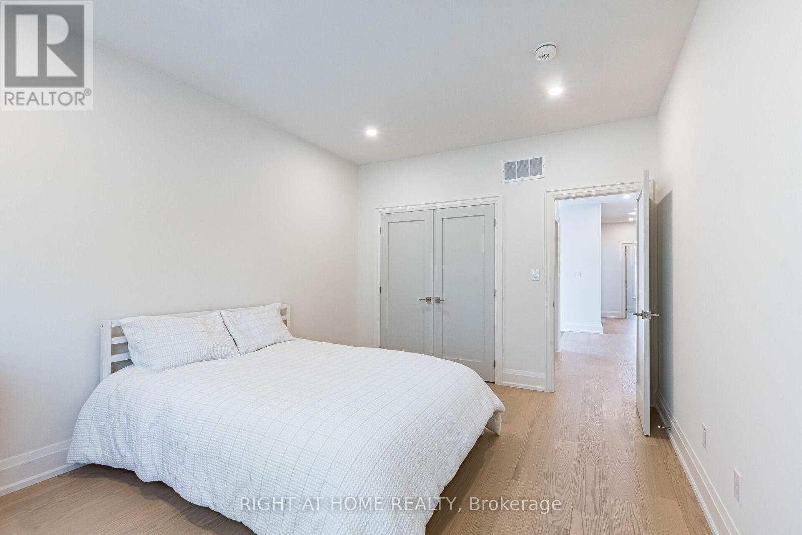 12 THAMES AVENUE - Image 19
