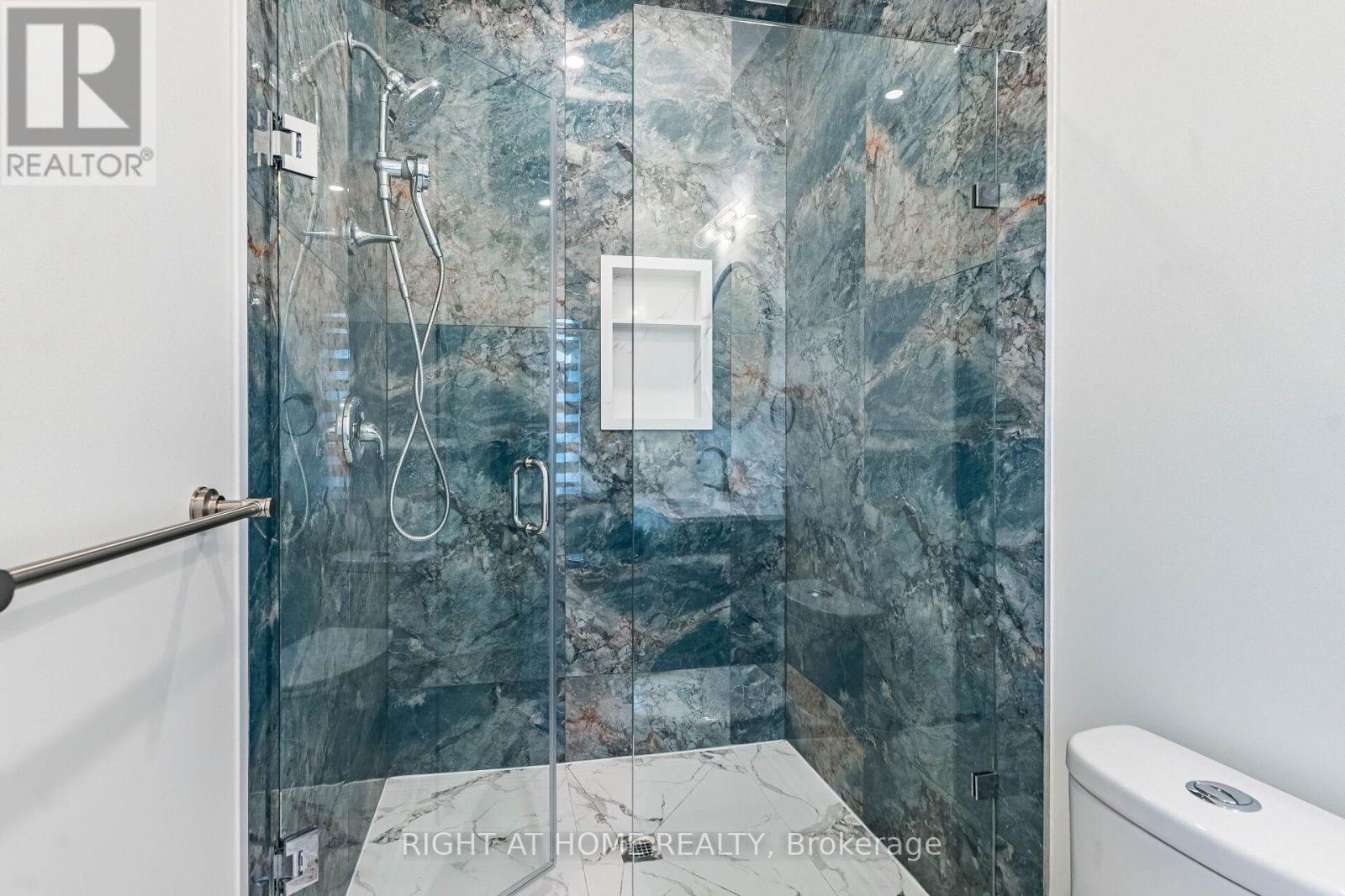 12 THAMES AVENUE - Image 20