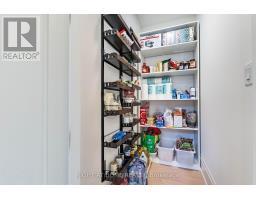12 Thames Avenue, Toronto, ON M8W2N6 Photo 10