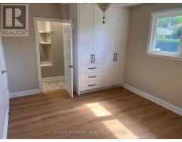 Upper - 30 Norbert Crescent, Toronto, ON M9C3J9 Photo 9
