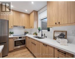 12 Herman Avenue, Toronto, ON M6R1Y2 Photo 10