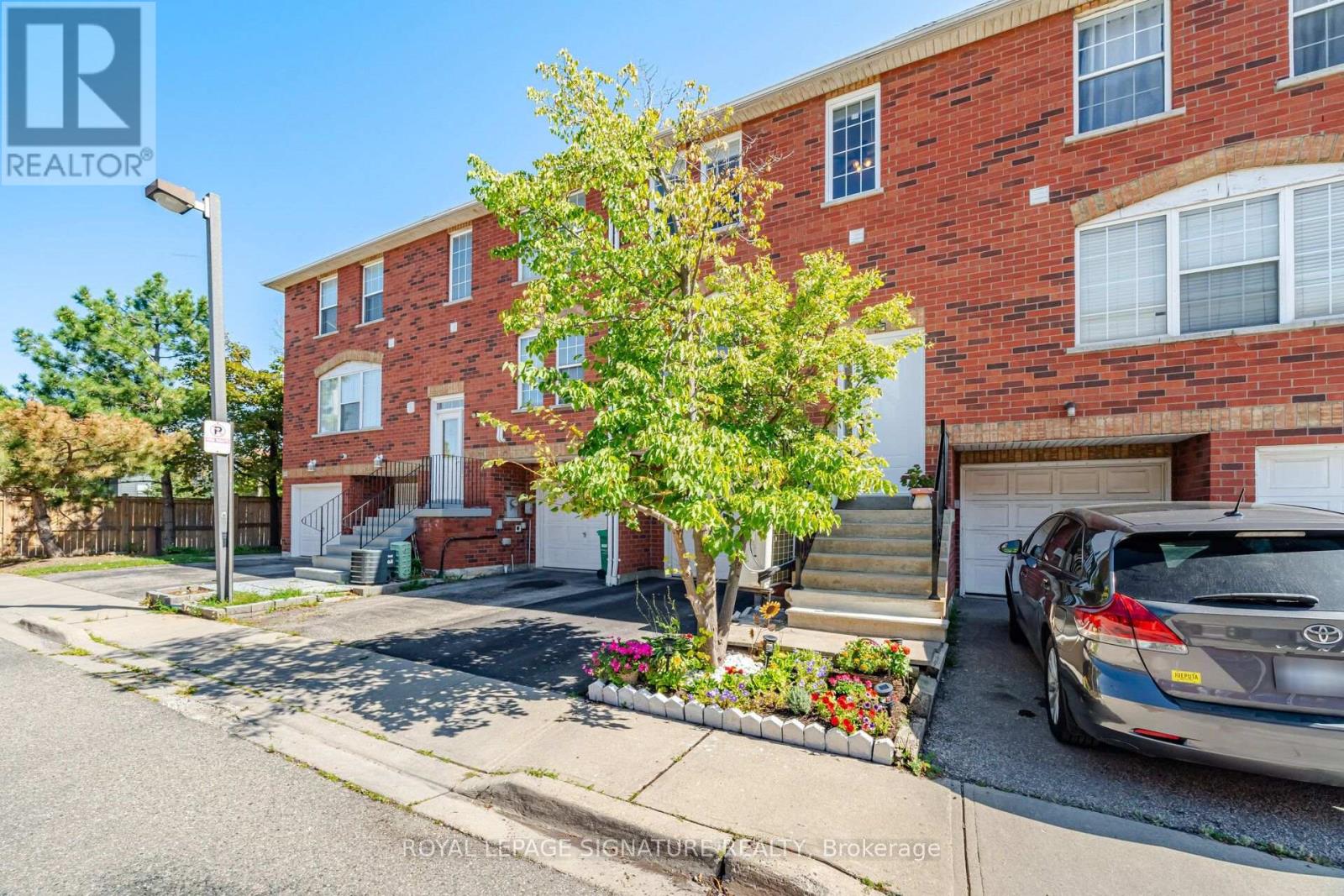 Photo of 6880 Meadowvale Town Centre Circle