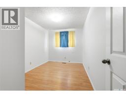 87 Vernon Crescent, Regina, SK S4R7S8 Photo 14