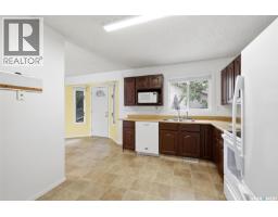 Family room - 87 Vernon Crescent, Regina, SK S4R7S8 Photo 8