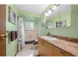 14974 92a Avenue, Surrey, BC V3R7A5 Photo 13