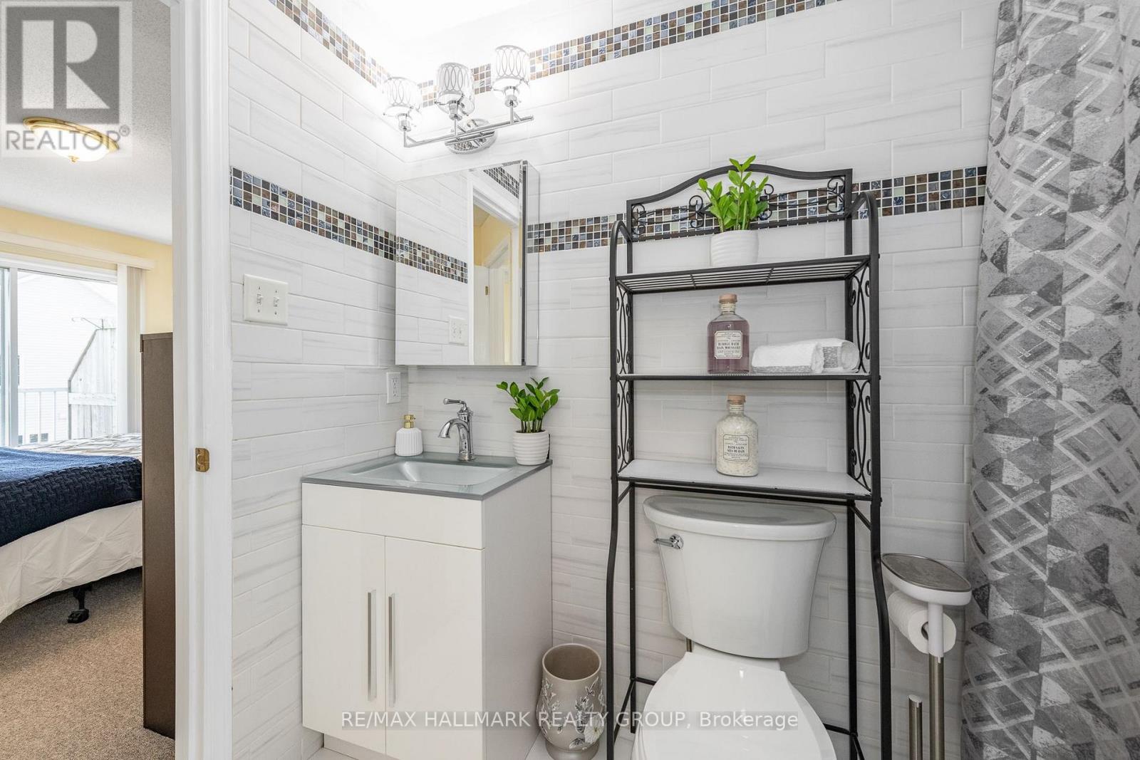 1715 BLOHM DRIVE - Image 33