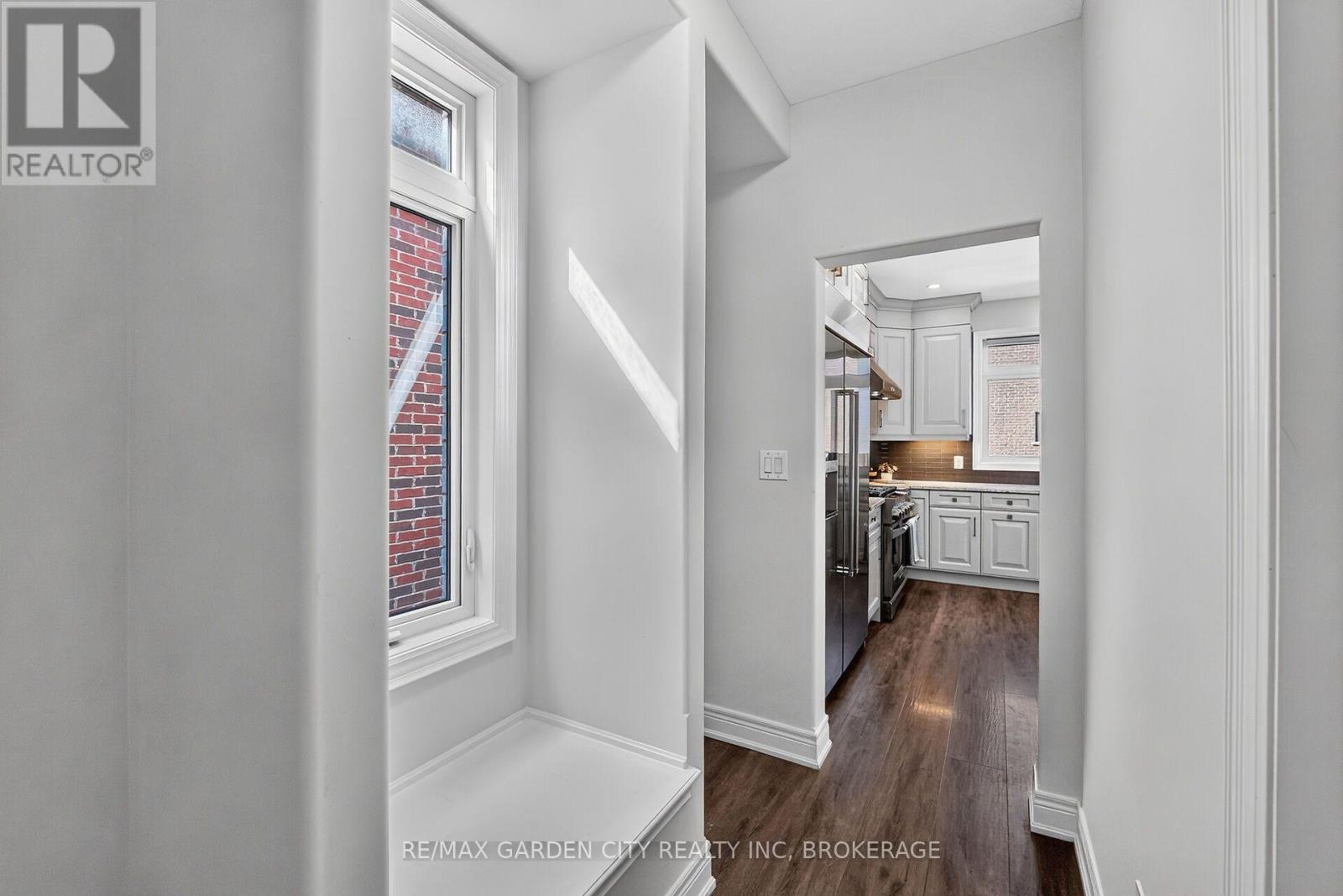 57 BERGENSTEIN CRES CRESCENT - 22