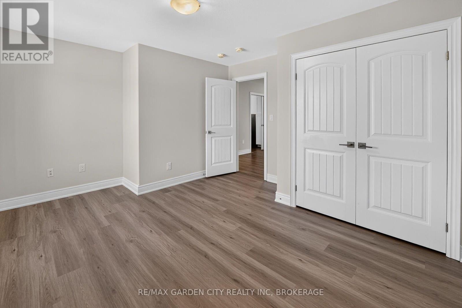57 BERGENSTEIN CRES CRESCENT - 30