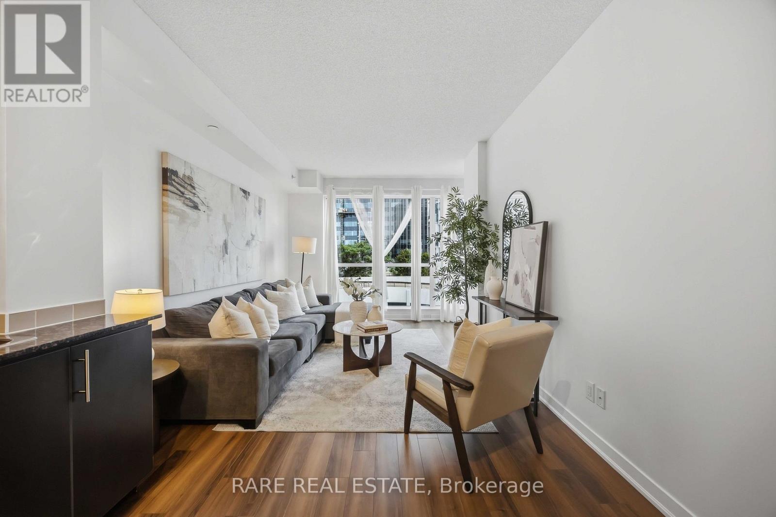 #518 60 BERWICK AVENUE - 11