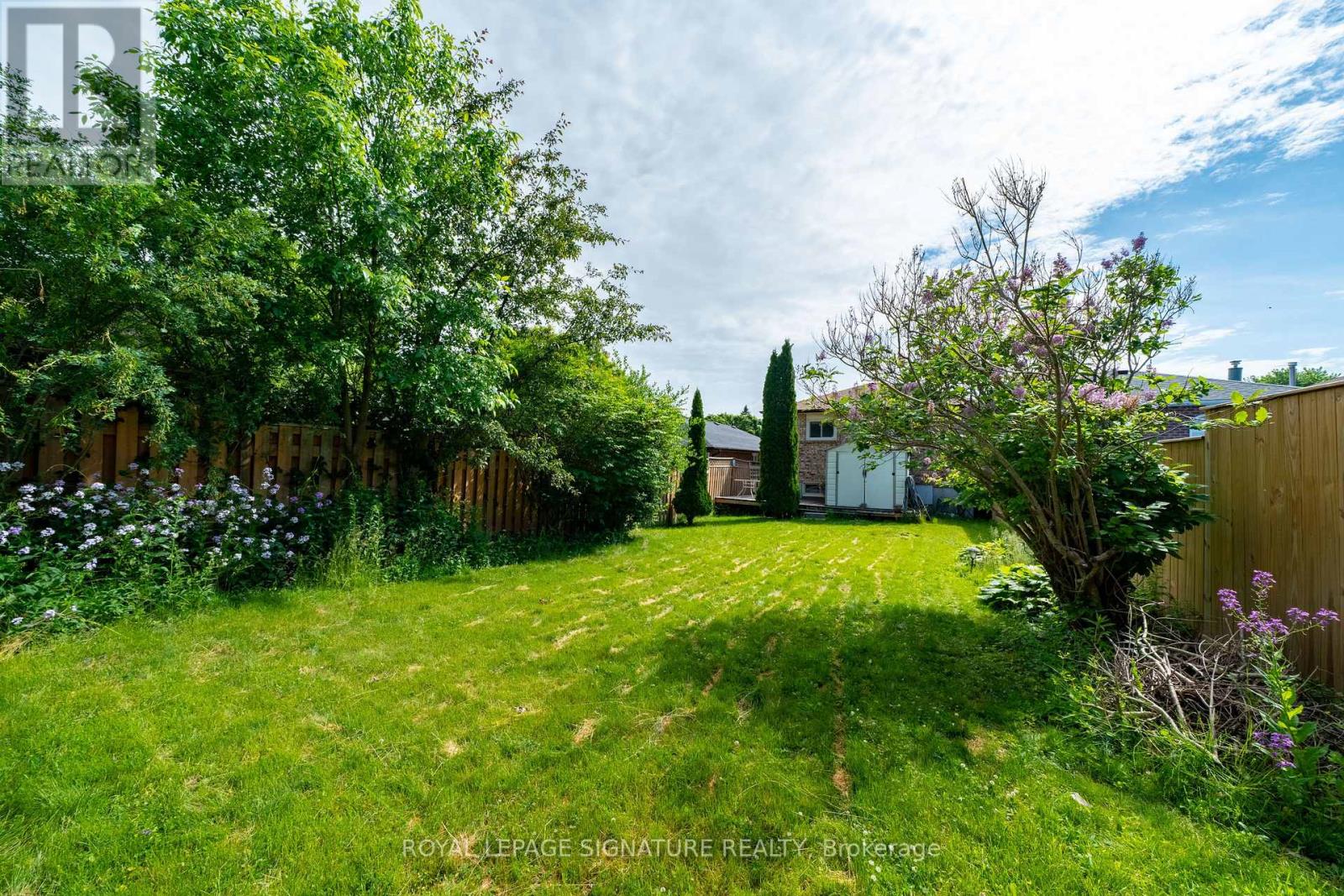 20 MCFEETERS CRESCENT - 33