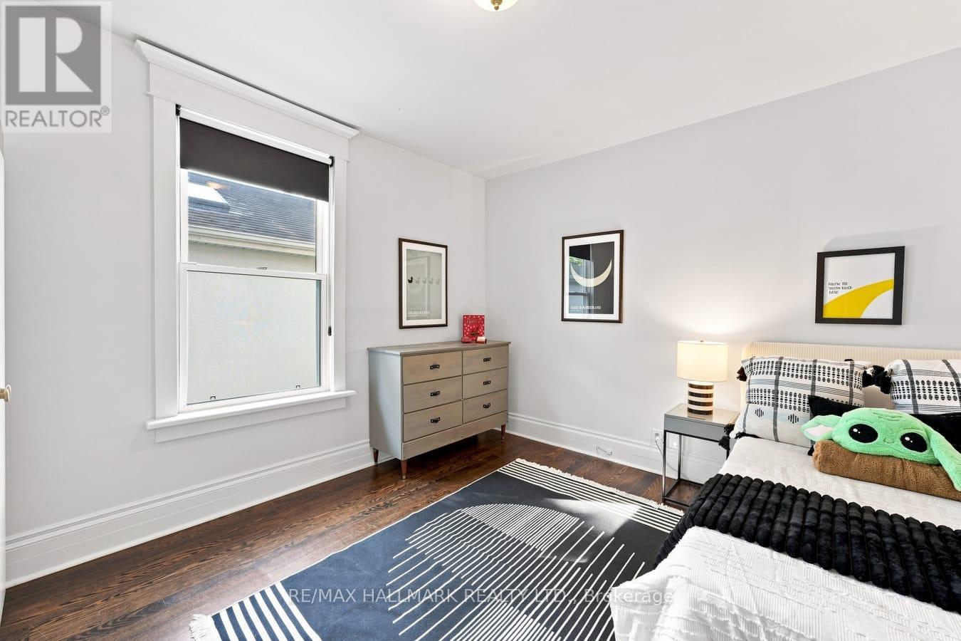 15 REDWOOD AVENUE - 18