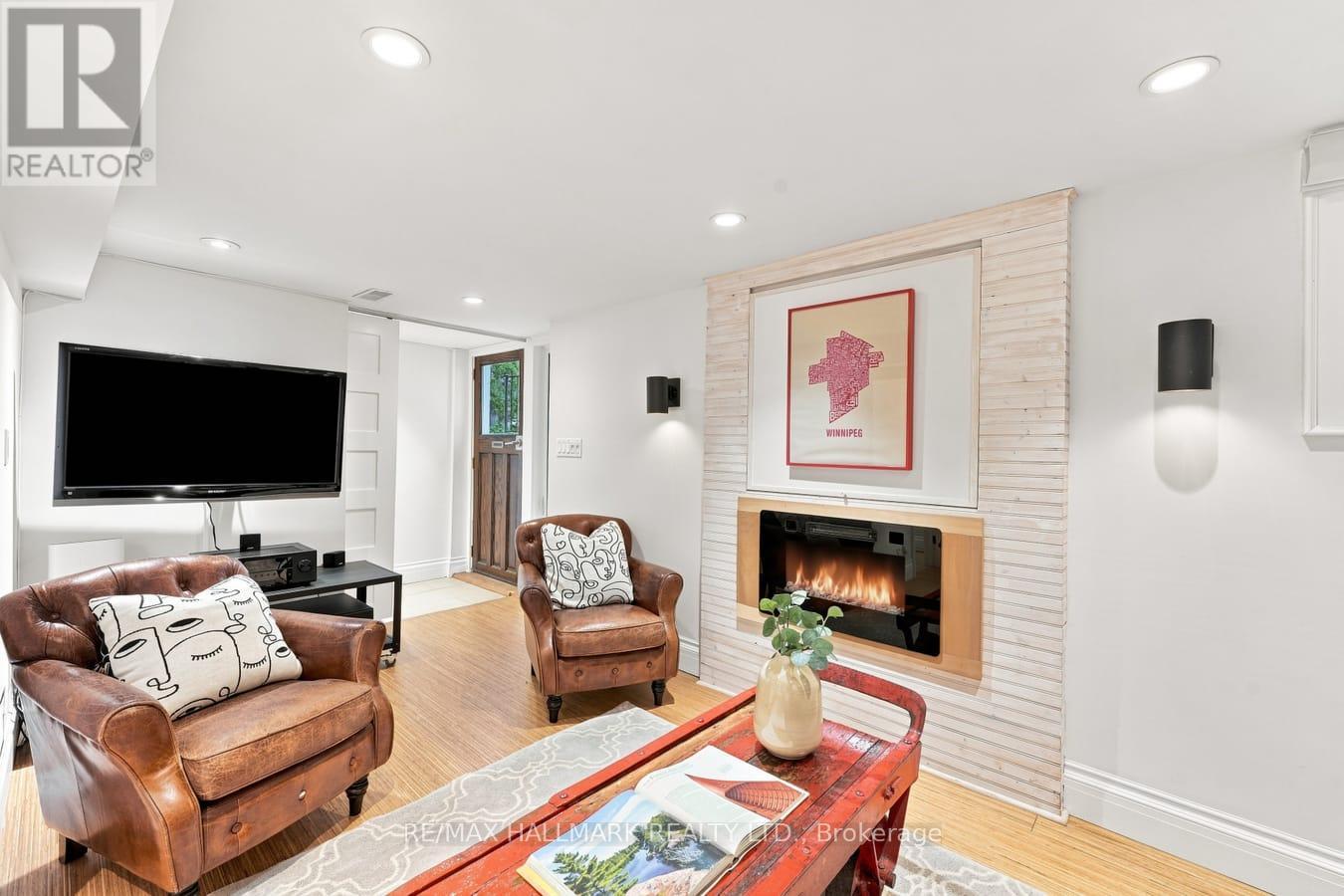 15 REDWOOD AVENUE - 27