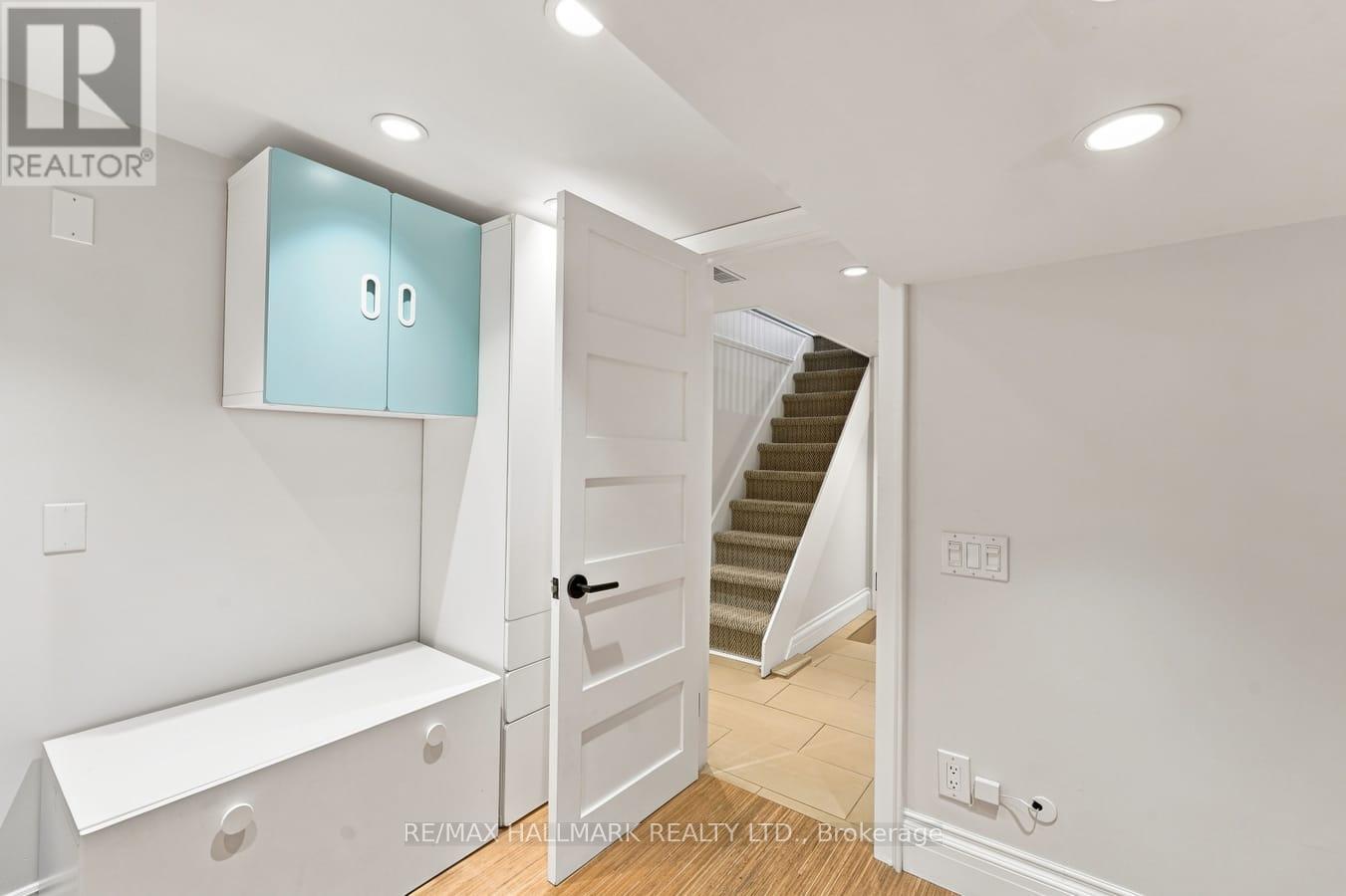 15 REDWOOD AVENUE - 30