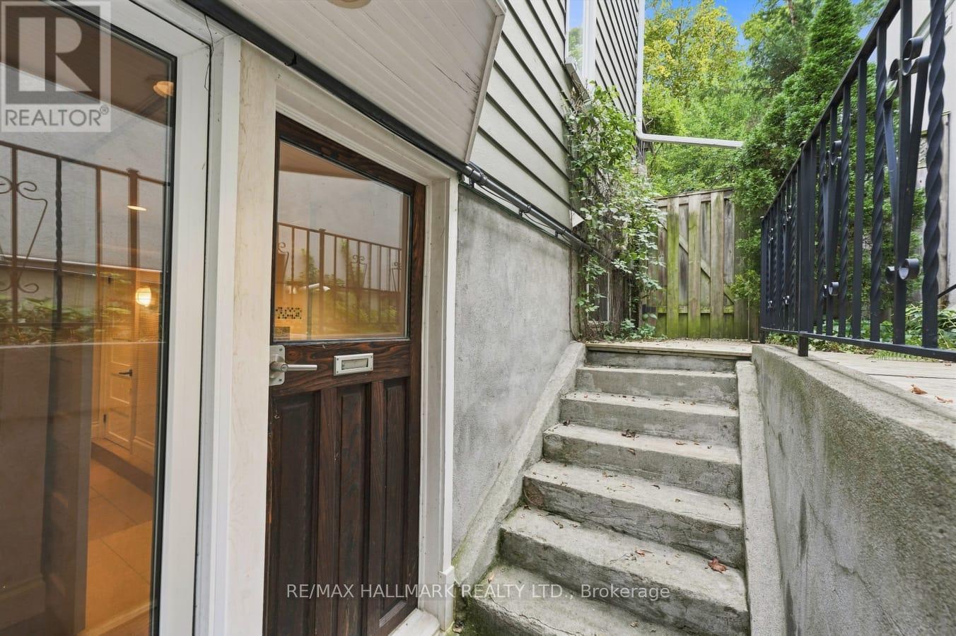 15 REDWOOD AVENUE - 33