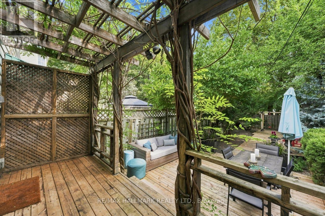 15 REDWOOD AVENUE - 36