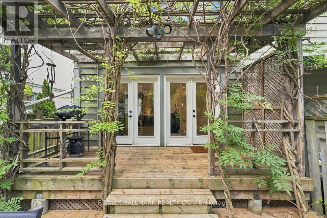 15 REDWOOD AVENUE - 38