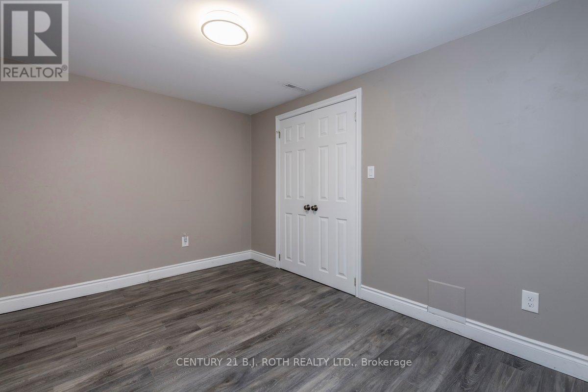36 CYNTHIA COURT - 24