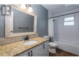 36 Cynthia Court, Barrie, ON L4M2X4 Photo 13