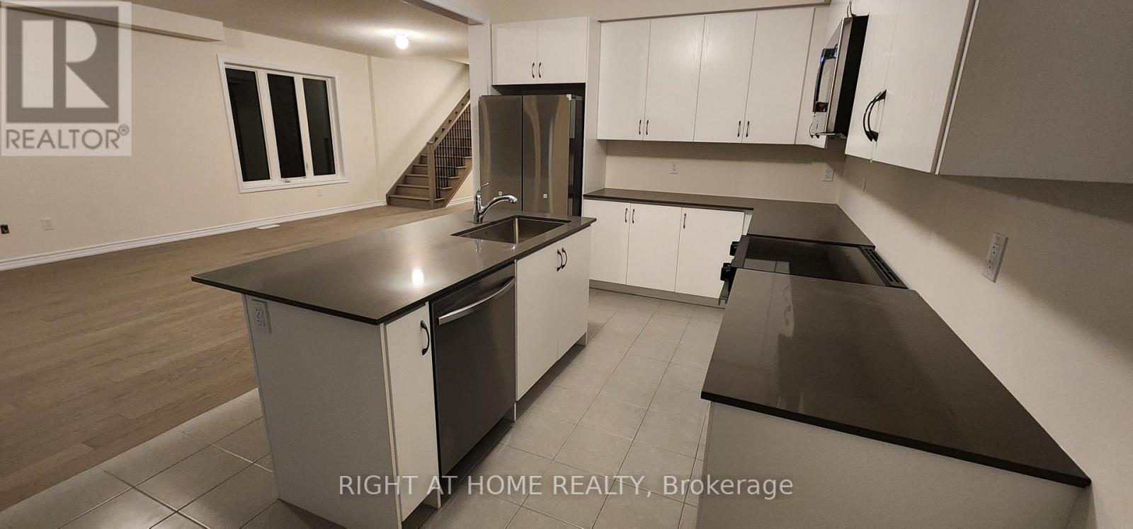 26 PRUDHOE TERRACE, Barrie — photo 9