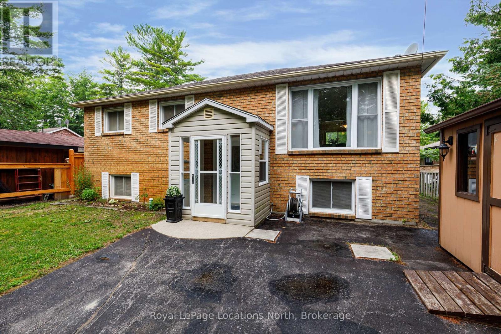 26 STROUD CRESCENT, Wasaga Beach — photo 3