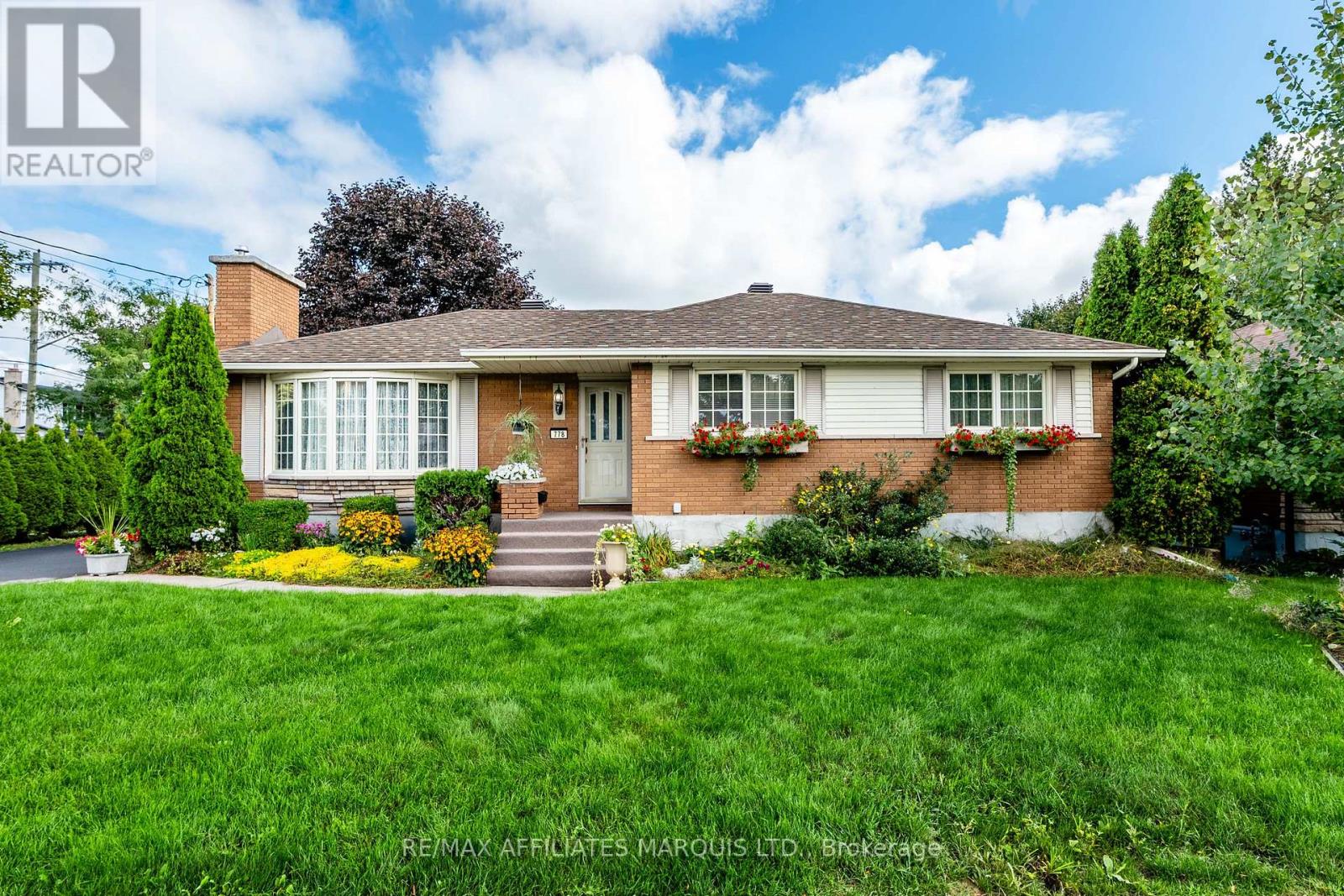 778 GUY STREET, Cornwall — photo 1