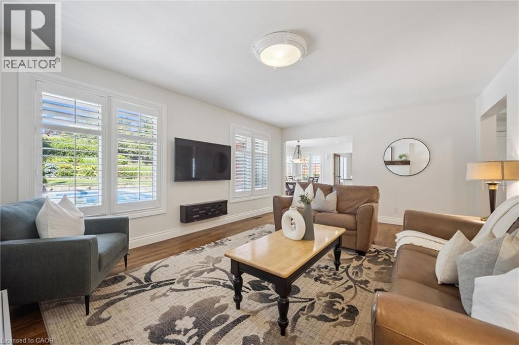 54 CORFIELD Drive - 18