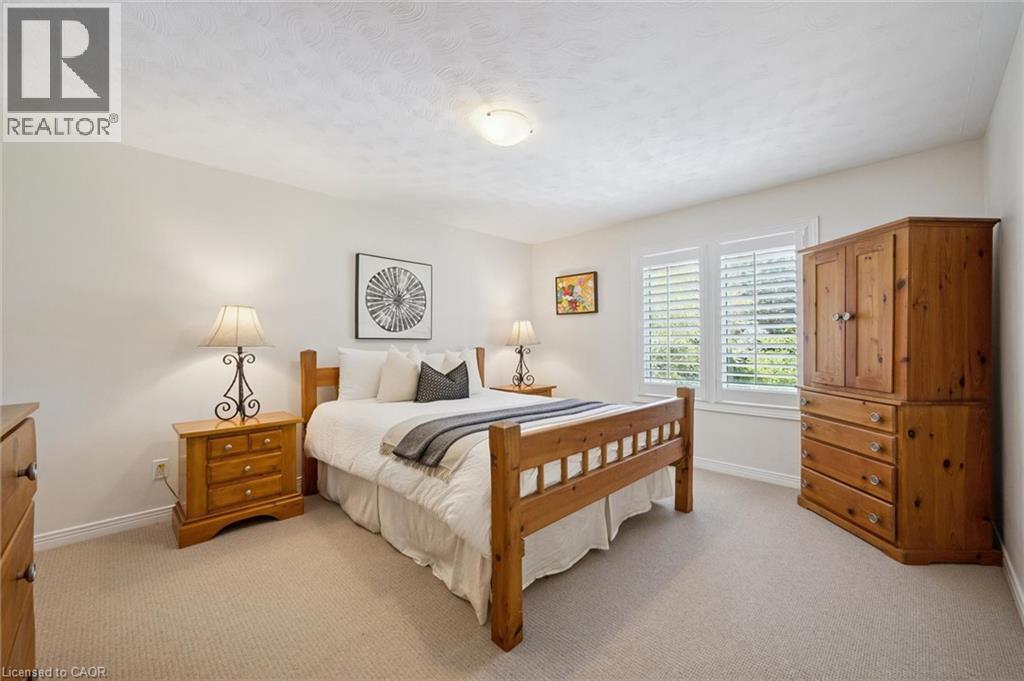 54 CORFIELD Drive - 25