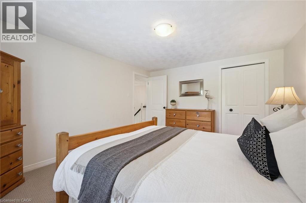 54 CORFIELD Drive - 26