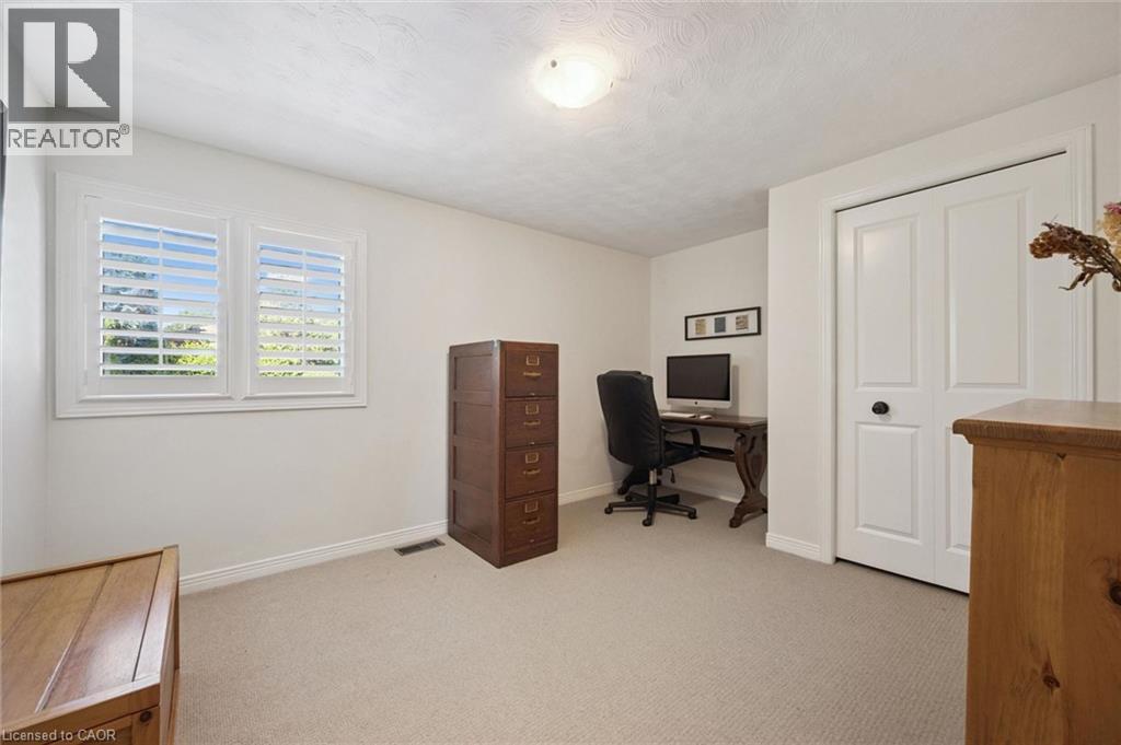 54 CORFIELD Drive - 29