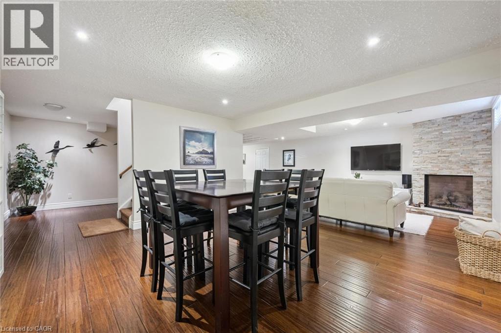 54 CORFIELD Drive - 34