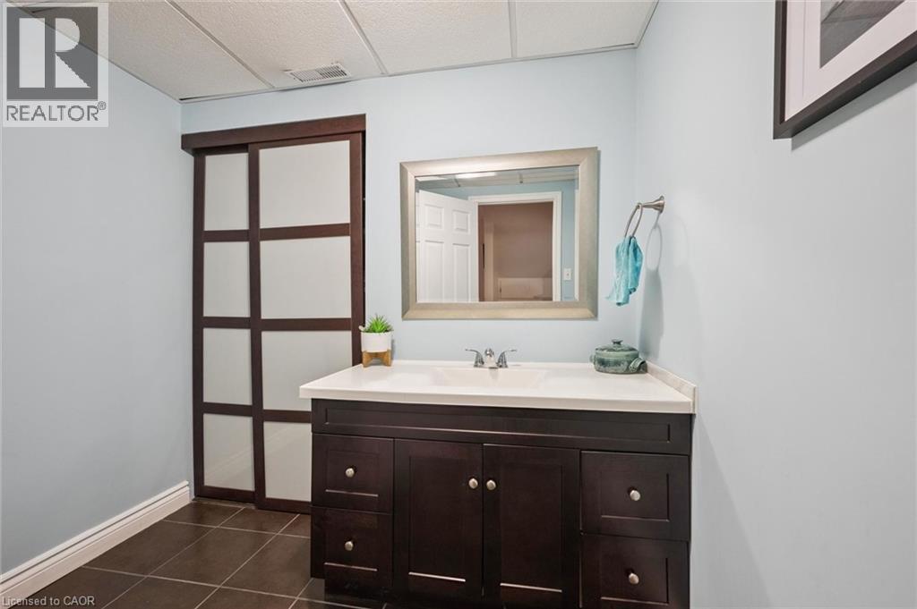 54 CORFIELD Drive - 39