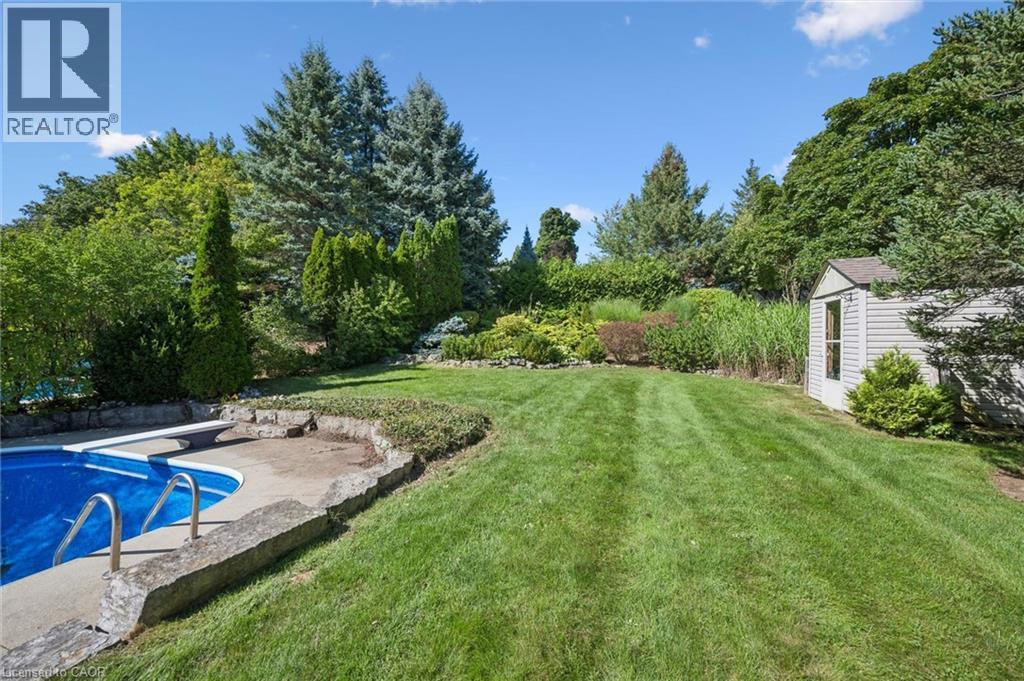 54 CORFIELD Drive - 43
