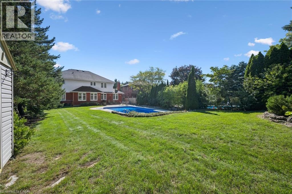 54 CORFIELD Drive - 44