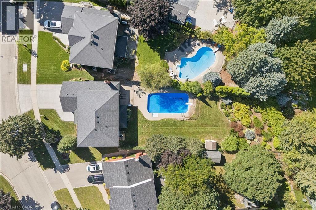 54 CORFIELD Drive - 48