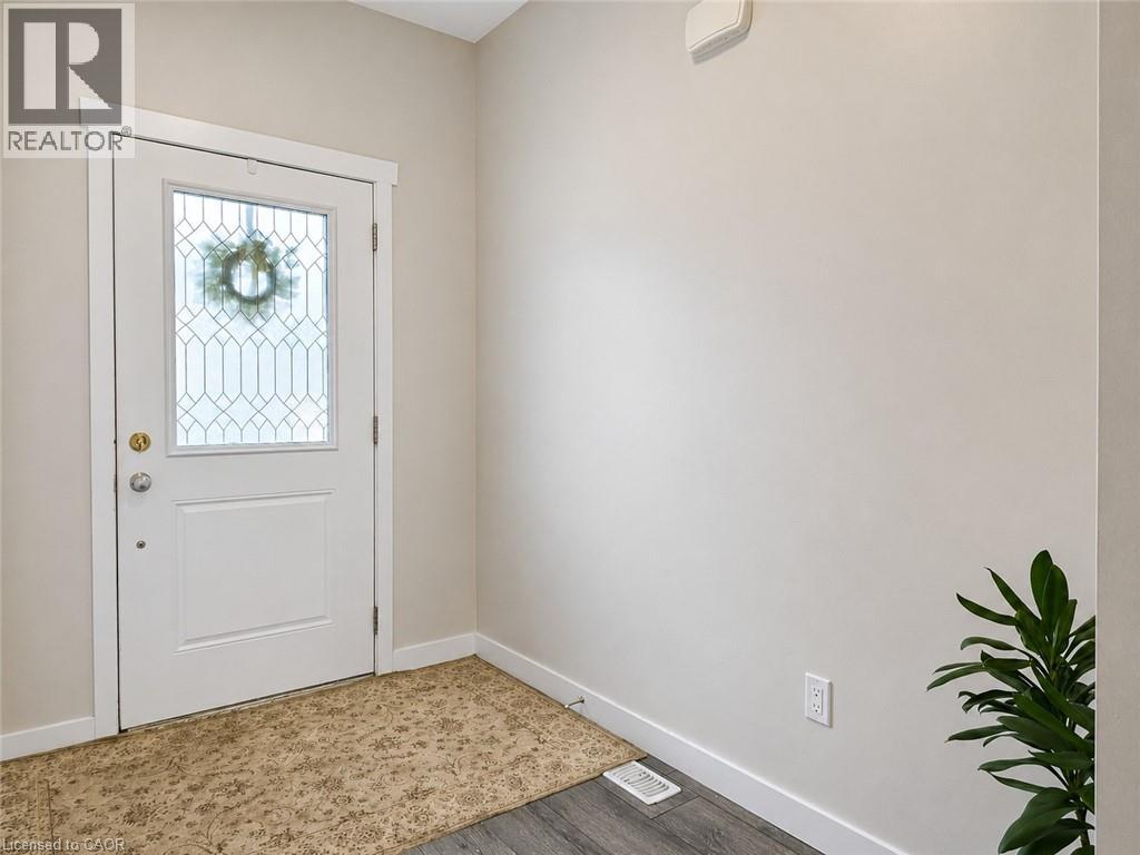 16 BROOKFIELD Lane, Simcoe — photo 4